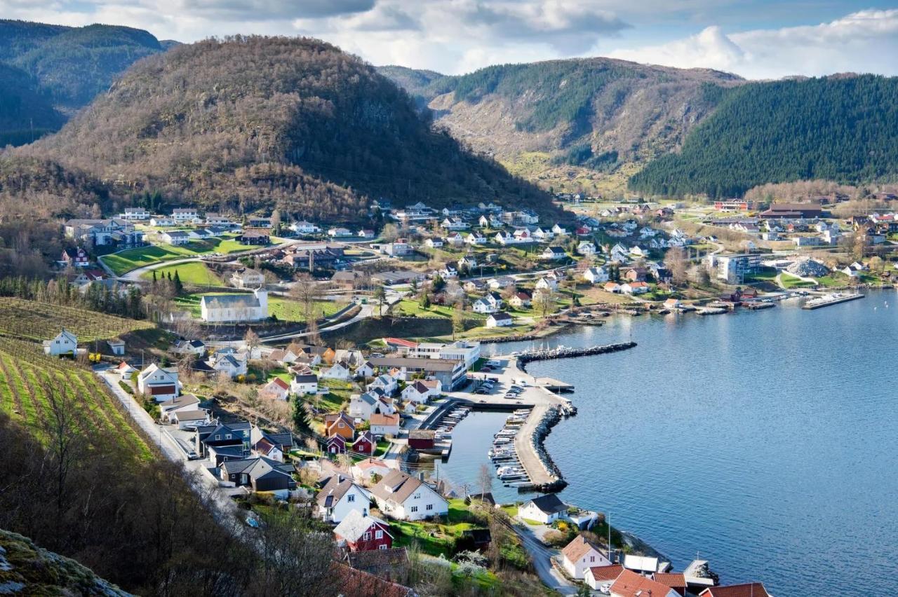 Puntsnes Apartmen Hjelmeland Экстерьер фото